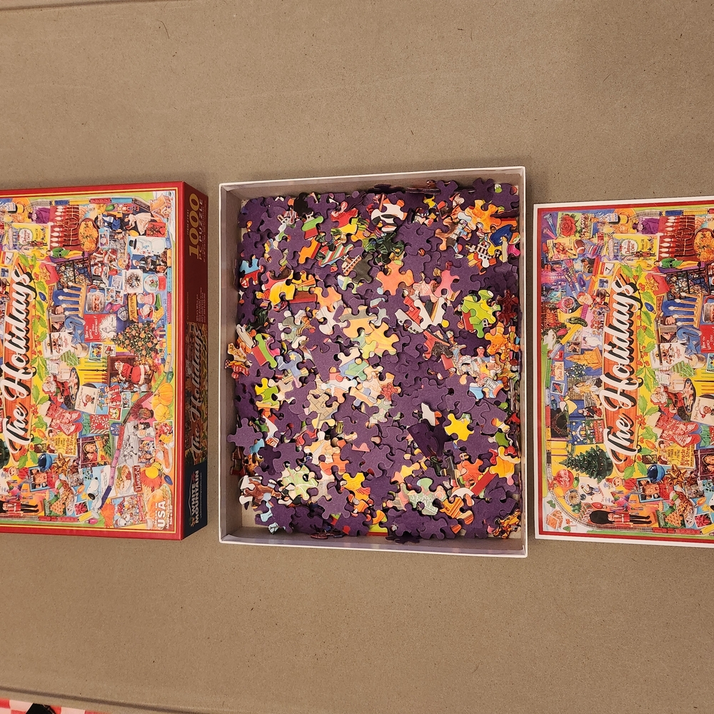 White Mountain 'The Holidays' Jigsaw Puzzle - 1000 Pieces - Picture 4 of 6